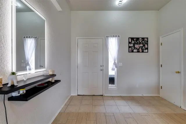 Photo 7 — 1545 Tudor Drive, Moore, OK 73160