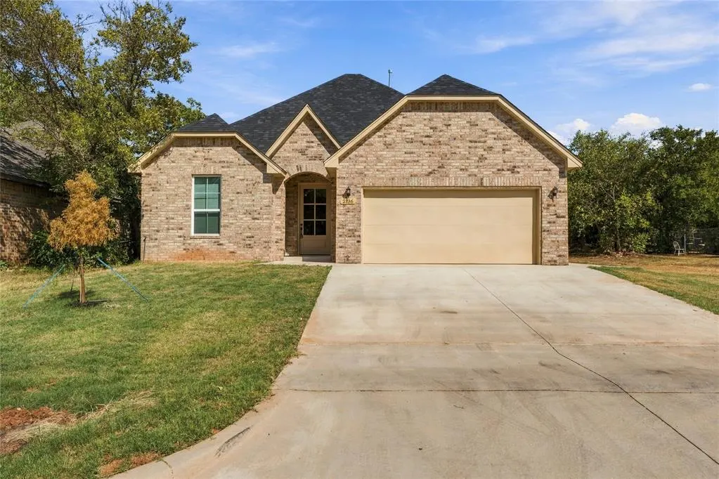 Photo 3 — 2136 N Everest Avenue, Oklahoma City, OK 73111