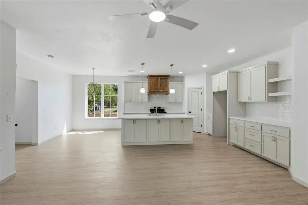 Photo 8 — 2136 N Everest Avenue, Oklahoma City, OK 73111