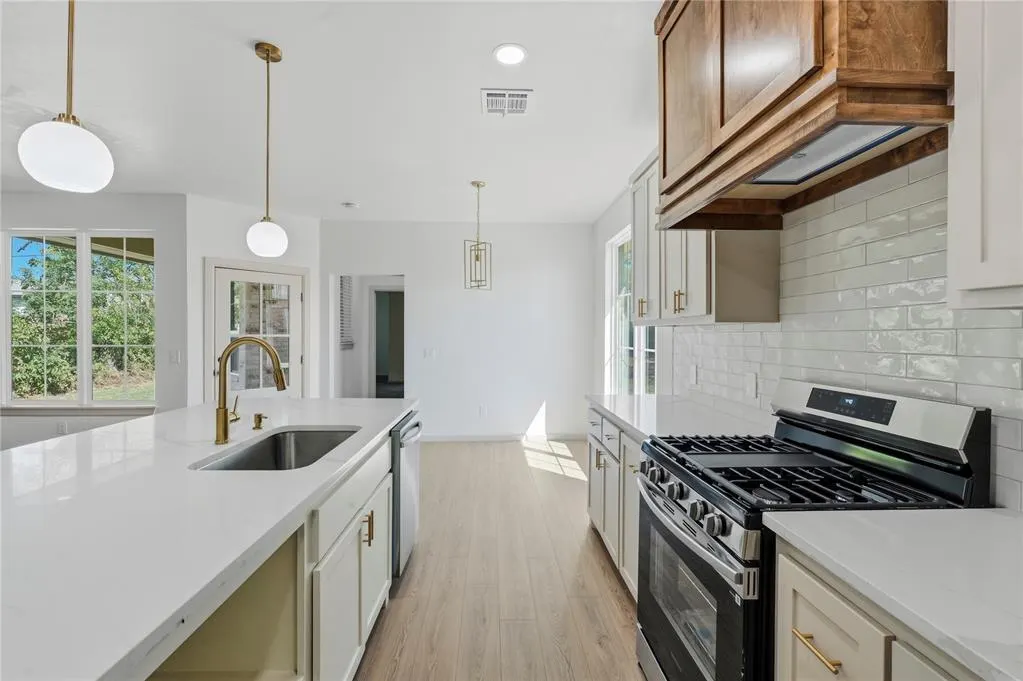 Photo 12 — 2136 N Everest Avenue, Oklahoma City, OK 73111
