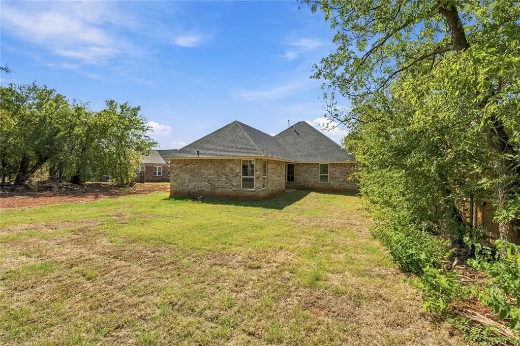 Photo 32 — 2136 N Everest Avenue, Oklahoma City, OK 73111
