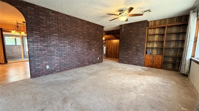 Photo 3 — 106 Baker Street, Shawnee, OK 74801
