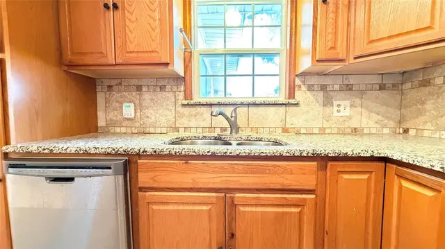 Photo 8 — 106 Baker Street, Shawnee, OK 74801