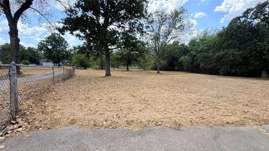Photo 27 — 106 Baker Street, Shawnee, OK 74801