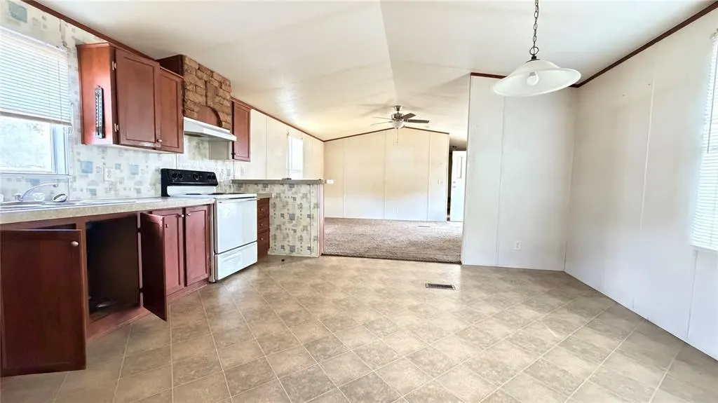 Photo 42 — 106 Baker Street, Shawnee, OK 74801