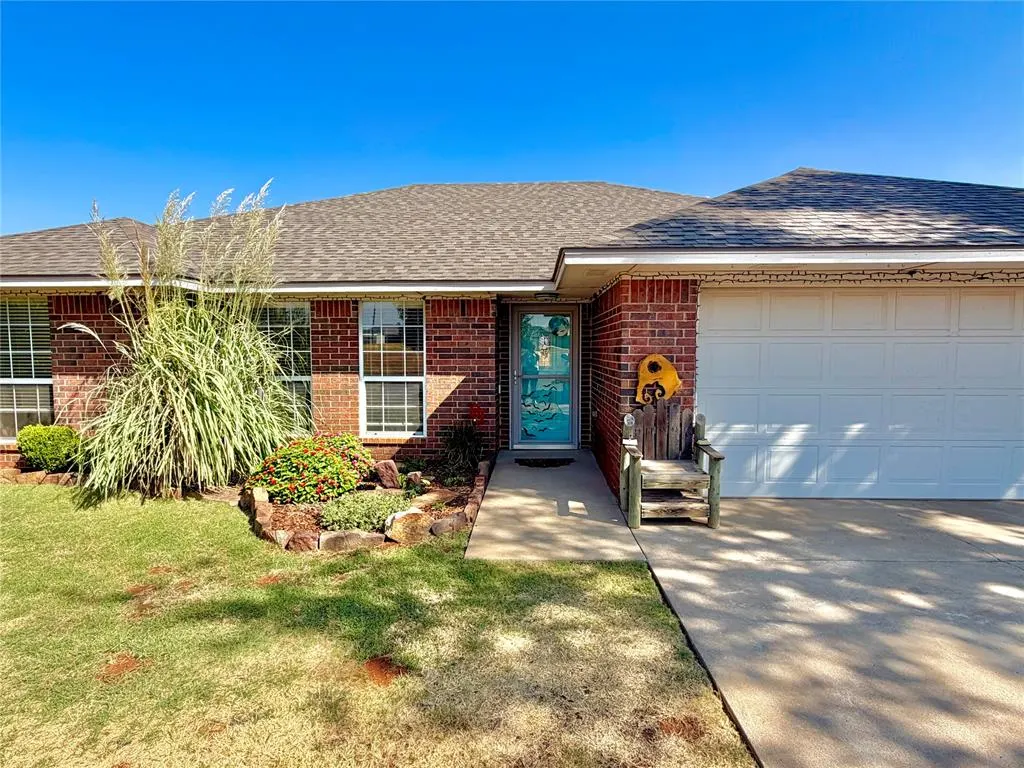 Front exterior — 117 Carter Road, Elk City, OK 73644