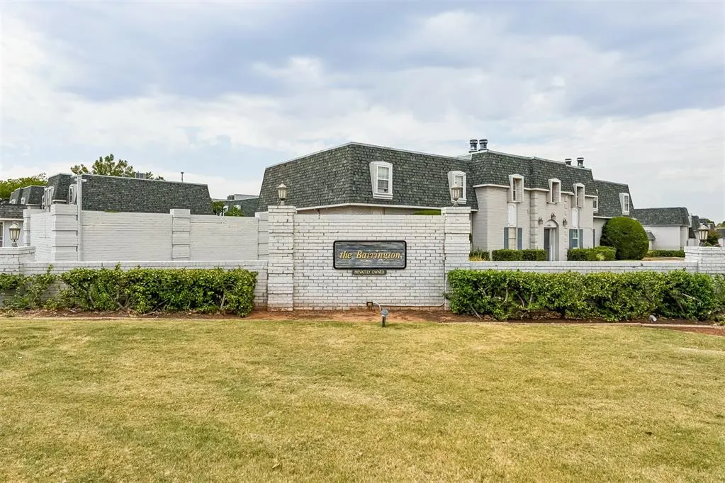 Photo 2 — 11419 N May Avenue B, Oklahoma City, OK 73120