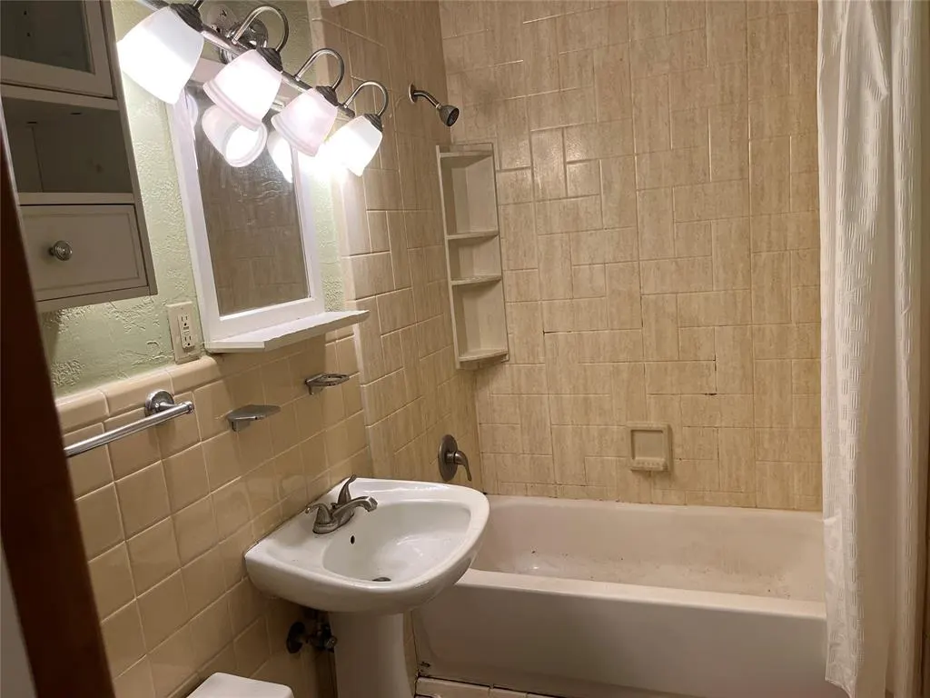 Photo 5 — 1519 S Windsor Way, Norman, OK 73069