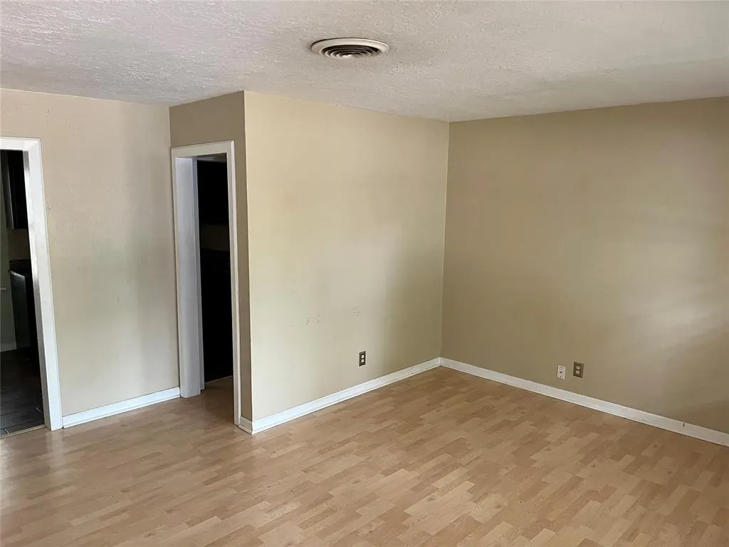 Photo 3 — 1519 S Windsor Way, Norman, OK 73069
