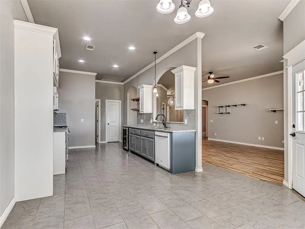 Photo 9 — 2416 SE 92nd Terrace, Oklahoma City, OK 73160