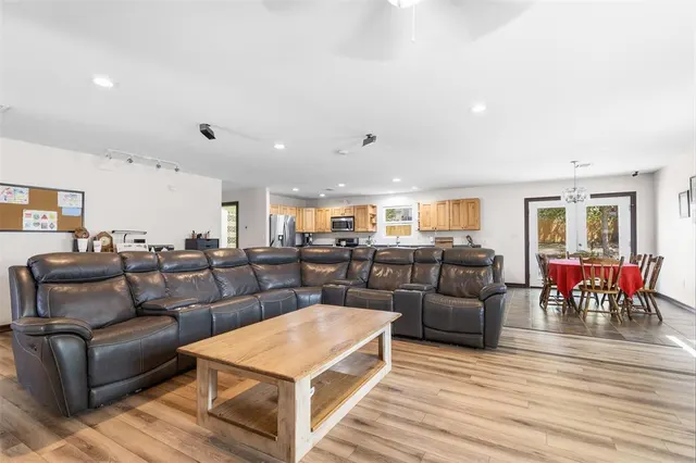 Photo 6 — 1601 Ward Road, Ardmore, OK 73401