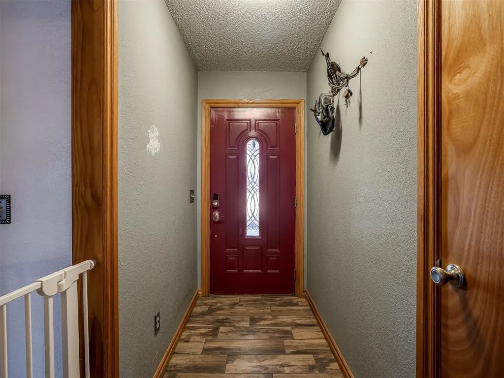 Photo 4 — 1425 Chimney Hill Road, Yukon, OK 73099