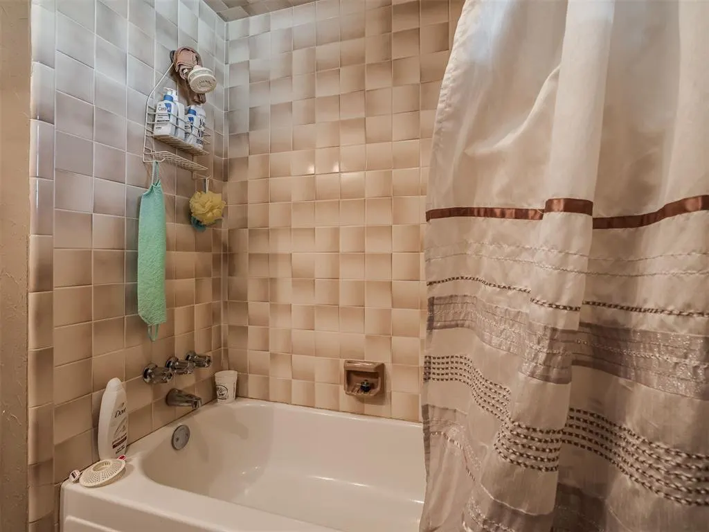 Photo 32 — 1425 Chimney Hill Road, Yukon, OK 73099