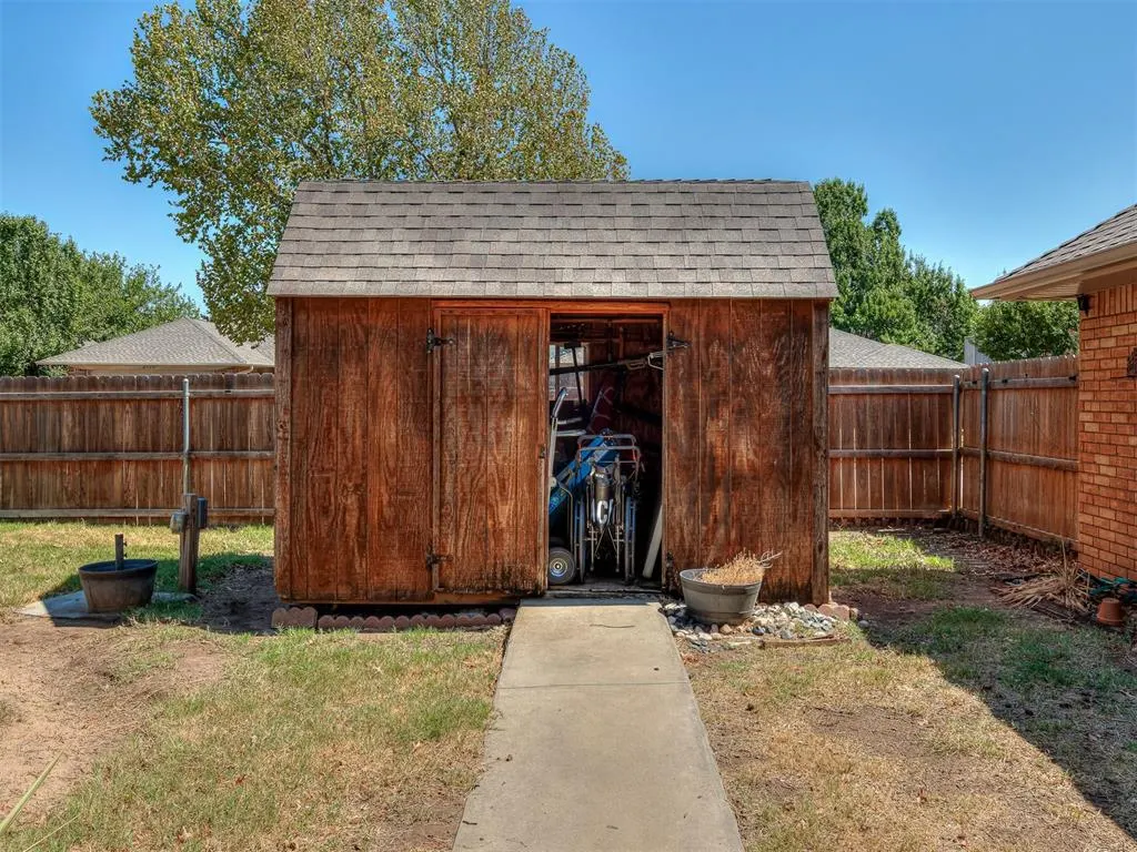 Photo 37 — 1425 Chimney Hill Road, Yukon, OK 73099