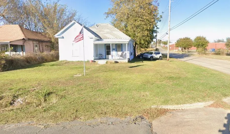Front exterior — 501 W Cherokee Avenue, McAlester, OK 74501