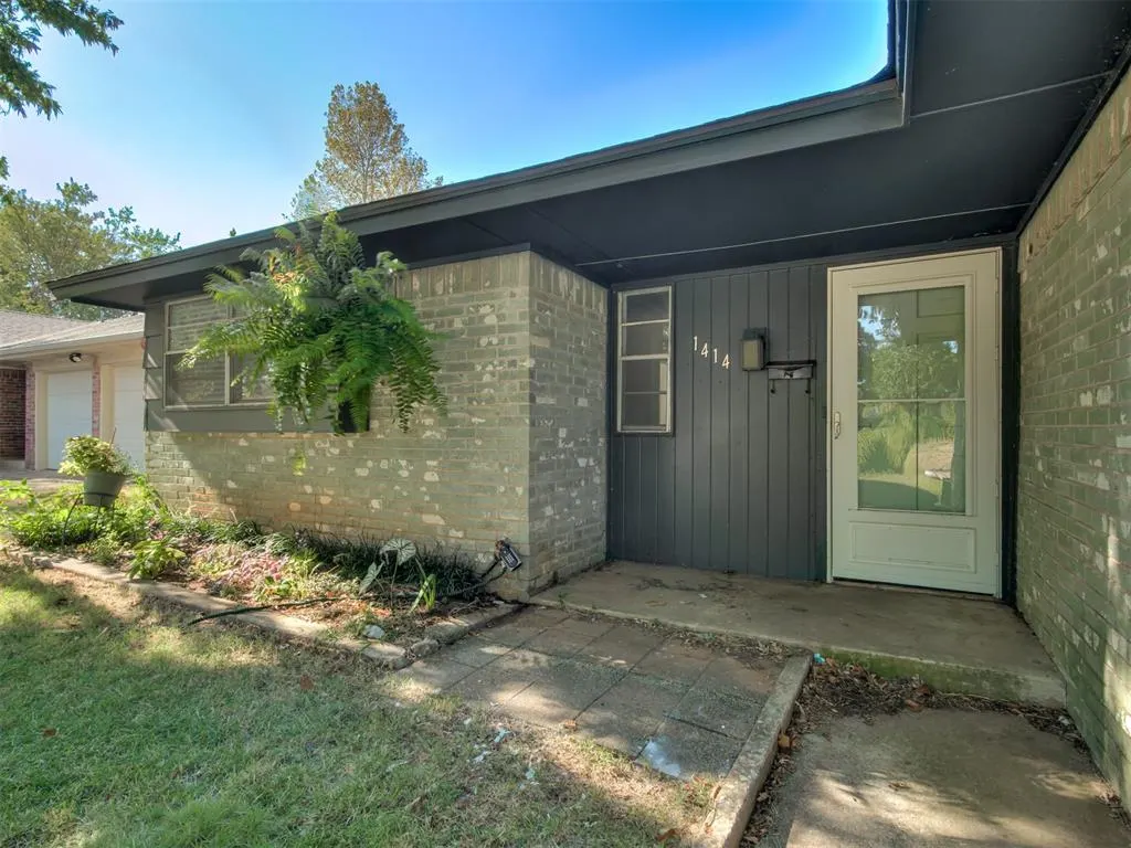Photo 4 — 1414 Princeton Circle, Norman, OK 73071