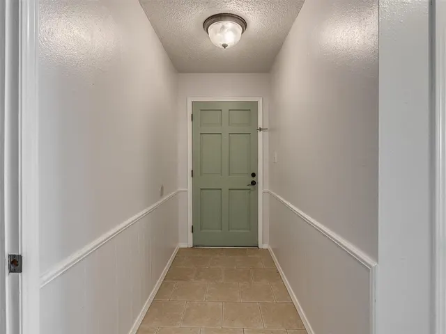 Photo 5 — 1414 Princeton Circle, Norman, OK 73071