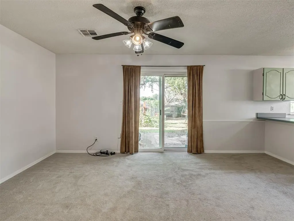 Photo 6 — 1414 Princeton Circle, Norman, OK 73071