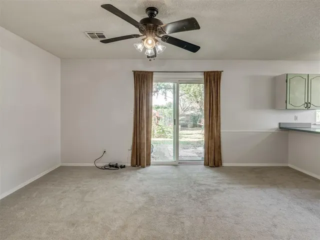Photo 6 — 1414 Princeton Circle, Norman, OK 73071