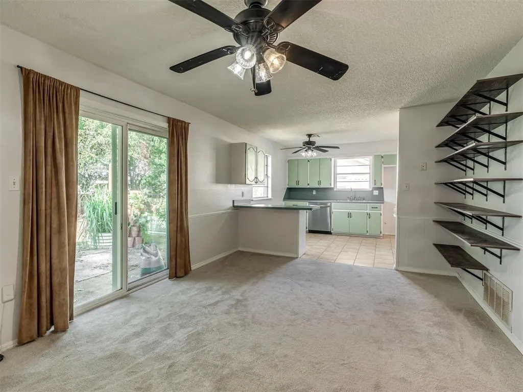Photo 7 — 1414 Princeton Circle, Norman, OK 73071