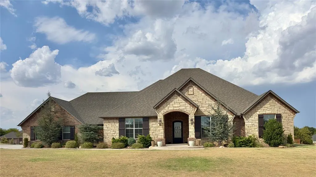 Front exterior — 1314 Glenwood Drive, Tuttle, OK 73089