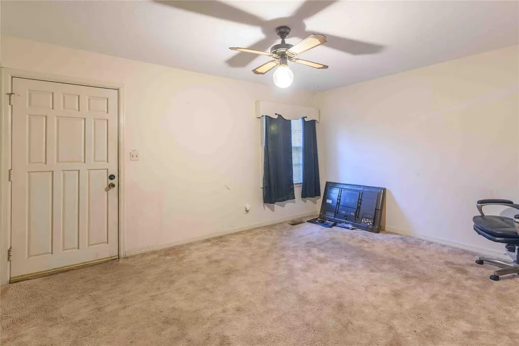 Photo 2 — 308 W Mimosa Drive, Oklahoma City, OK 73110