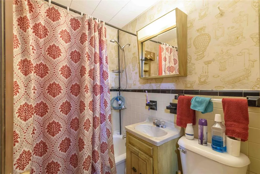 Photo 7 — 308 W Mimosa Drive, Oklahoma City, OK 73110