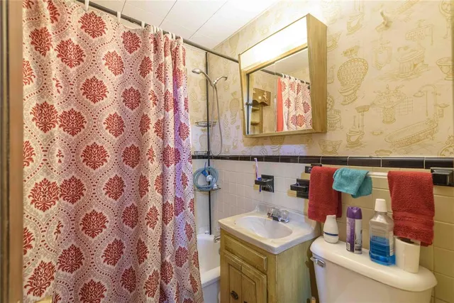 Photo 7 — 308 W Mimosa Drive, Oklahoma City, OK 73110