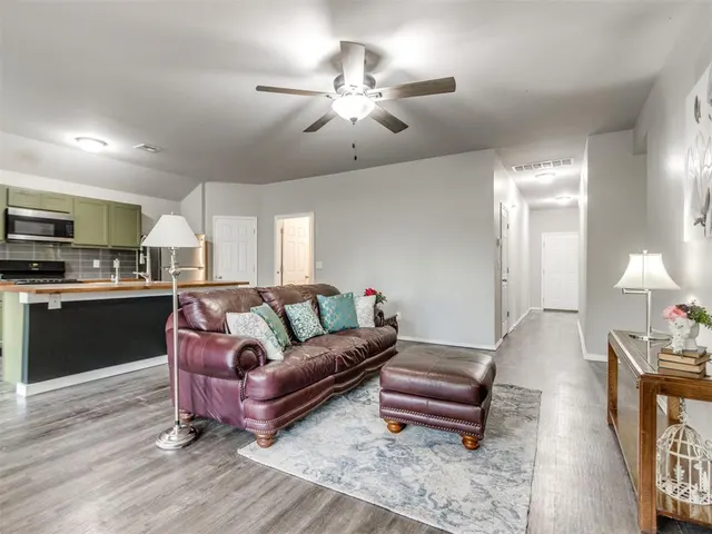 Photo 4 — 9445 SW 37th Street, Oklahoma City, OK 73179