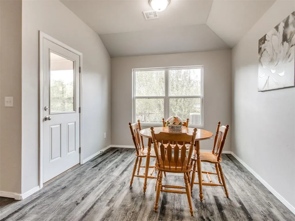 Photo 7 — 9445 SW 37th Street, Oklahoma City, OK 73179