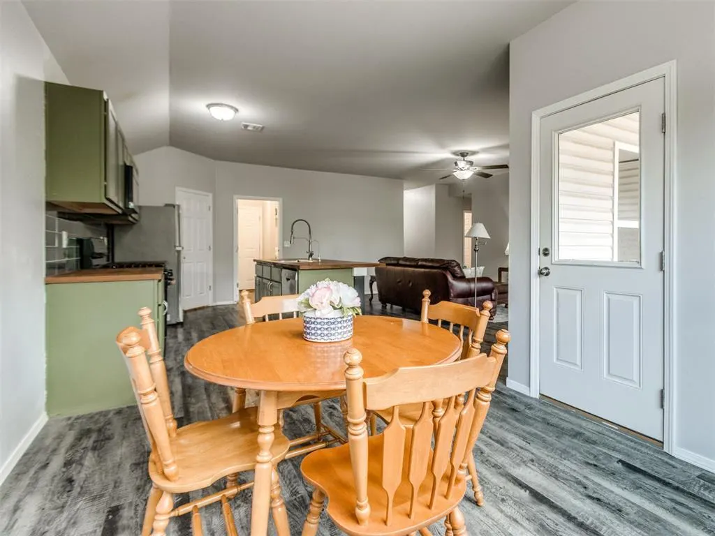Photo 9 — 9445 SW 37th Street, Oklahoma City, OK 73179