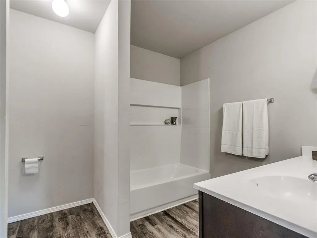 Photo 16 — 9445 SW 37th Street, Oklahoma City, OK 73179