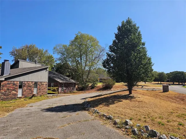 Photo 2 — 9811 Brush Creek Road, Norman, OK 73026