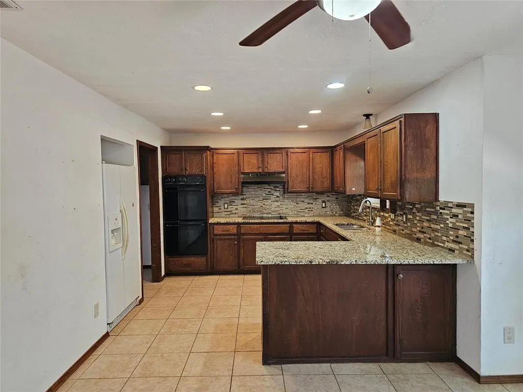 Photo 4 — 9811 Brush Creek Road, Norman, OK 73026