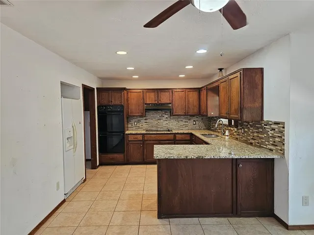 Photo 4 — 9811 Brush Creek Road, Norman, OK 73026