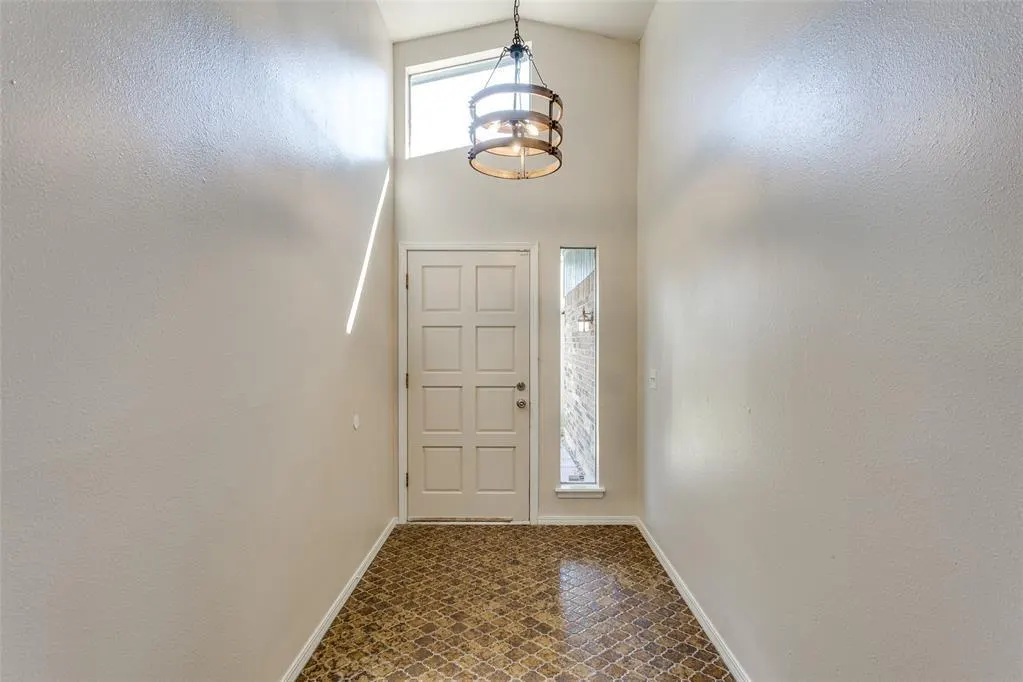 Photo 3 — 4901 Washington Square, Oklahoma City, OK 73135