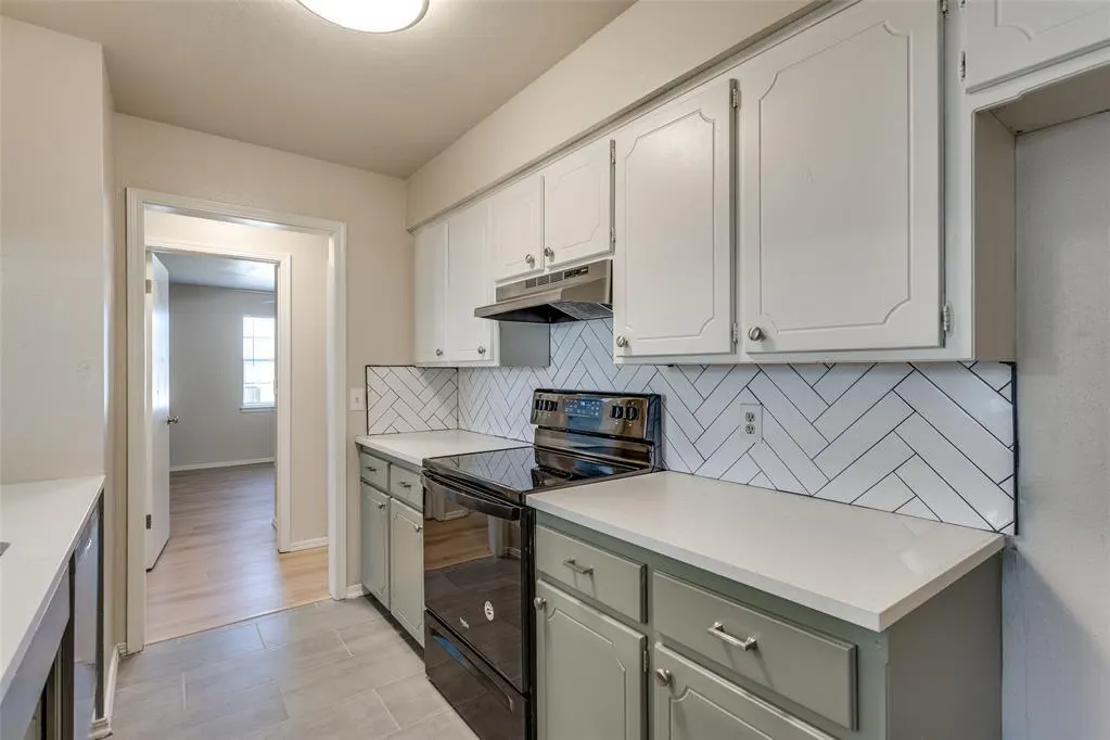 Photo 12 — 4901 Washington Square, Oklahoma City, OK 73135
