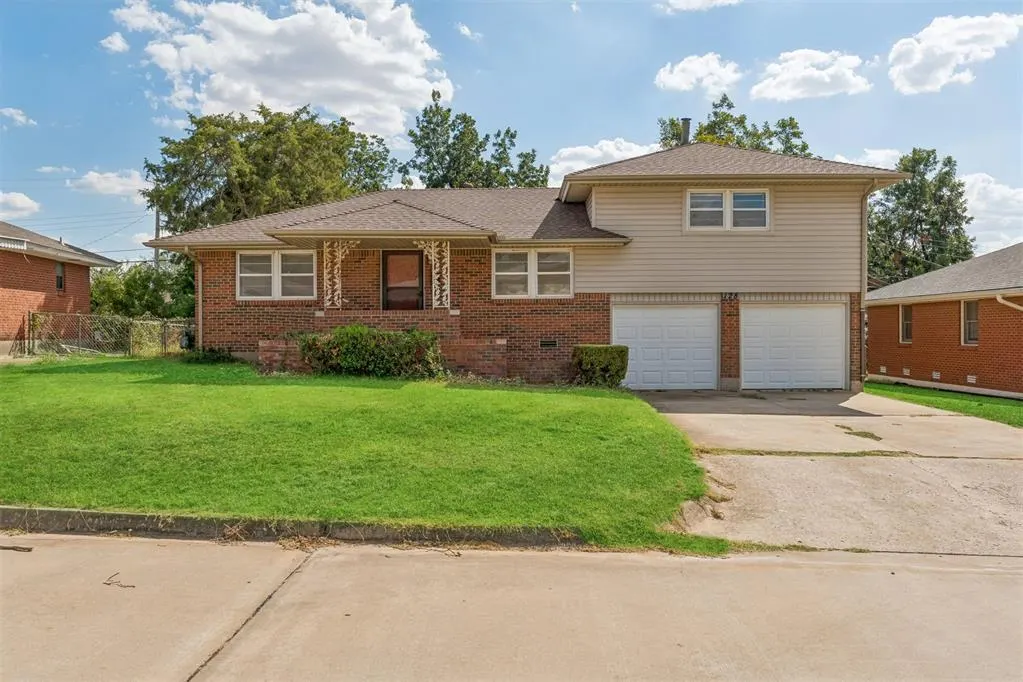 Front exterior — 128 Leonard Lane, Midwest City, OK 73110