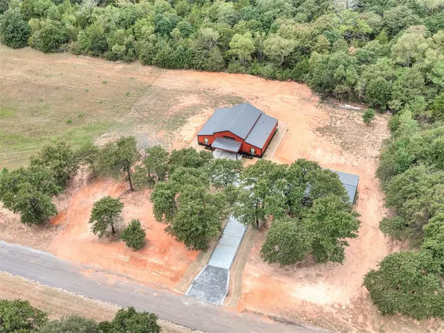 Photo 8 — 14 Hackney Drive, McLoud, OK 74851