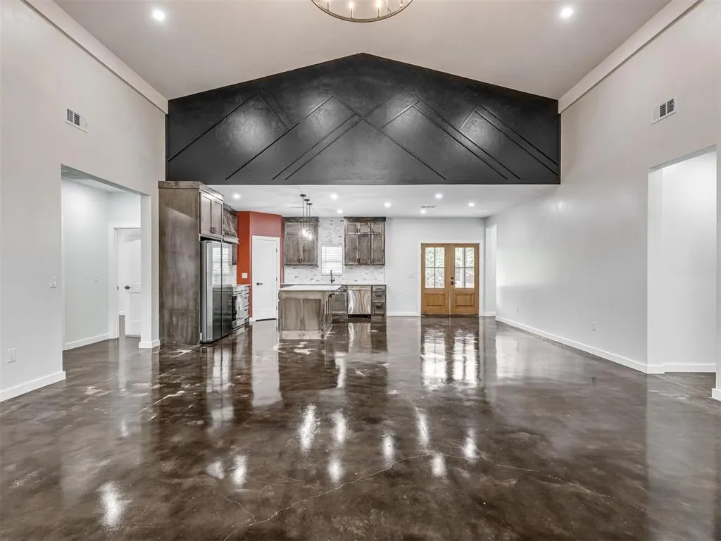 Photo 10 — 14 Hackney Drive, McLoud, OK 74851