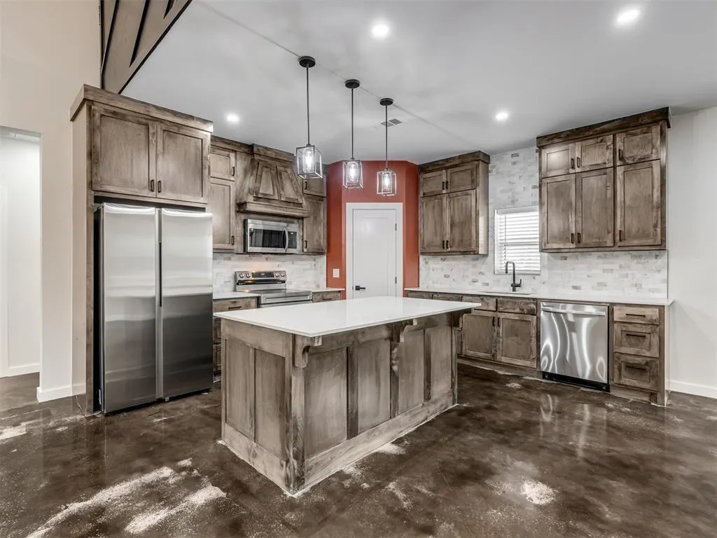Photo 13 — 14 Hackney Drive, McLoud, OK 74851