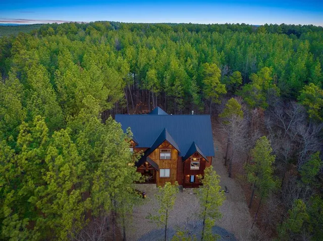Photo 3 — 141 Hobie Cat Lane, Broken Bow, OK 74728