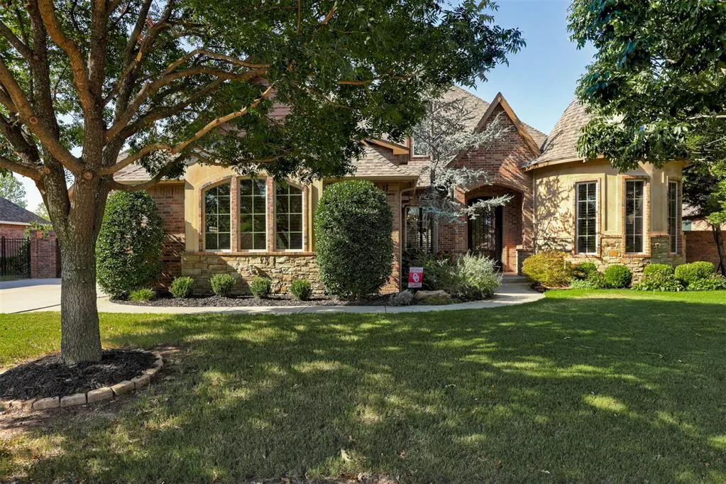 Photo 2 — 4520 Black Horse Road, Norman, OK 73072
