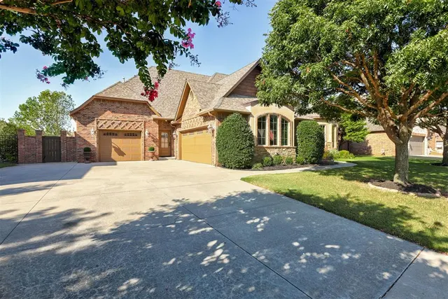 Photo 3 — 4520 Black Horse Road, Norman, OK 73072