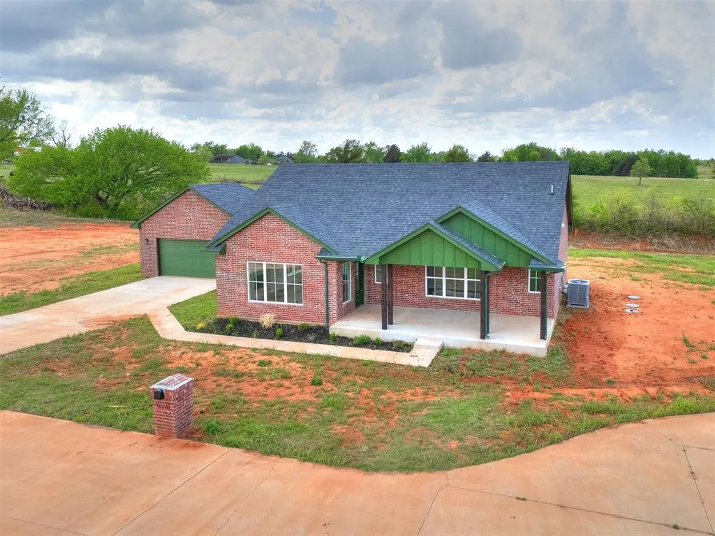 Photo 3 — 10131 S Meadows Lane, Guthrie, OK 73044