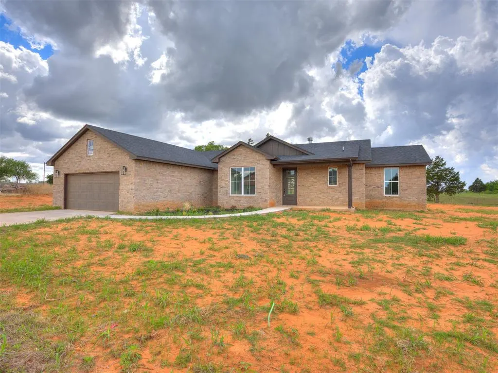 Photo 4 — 10191 S Meadows Lane, Guthrie, OK 73044