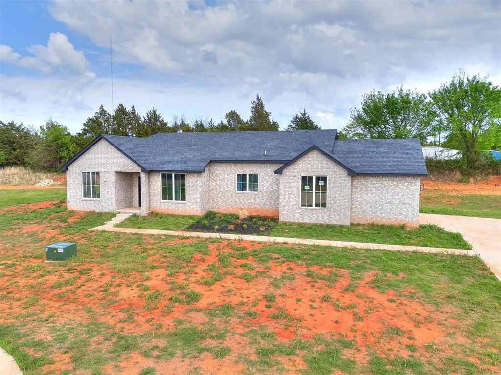 Photo 2 — 10130 S Meadows Lane, Guthrie, OK 73044