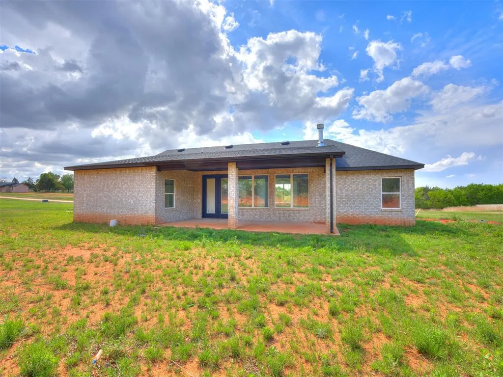 Photo 5 — 10130 S Meadows Lane, Guthrie, OK 73044
