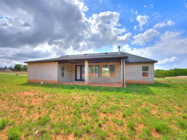 Photo 5 — 10130 S Meadows Lane, Guthrie, OK 73044
