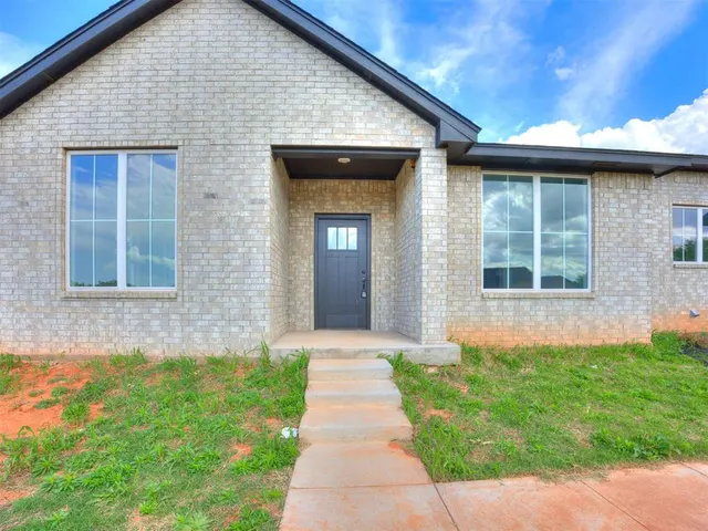Photo 6 — 10130 S Meadows Lane, Guthrie, OK 73044